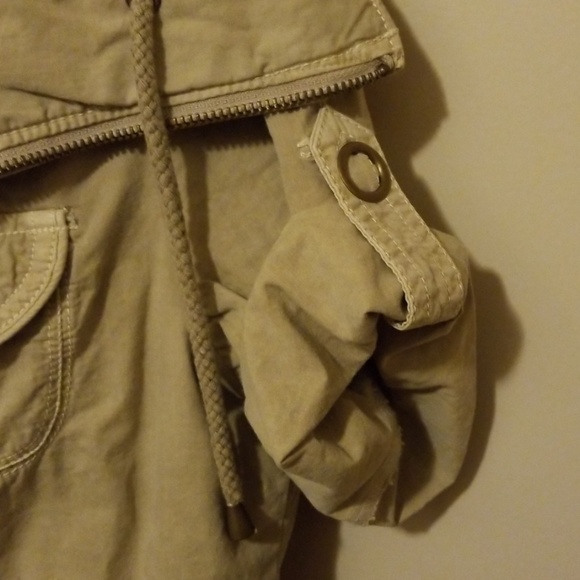 Jacket - Picture 2 of 5